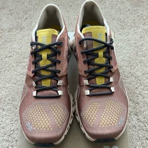 BRAND NEW!!!!! Women’s ON Cloud X 8.5